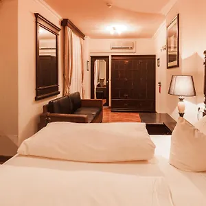 3* Hotell Aviv